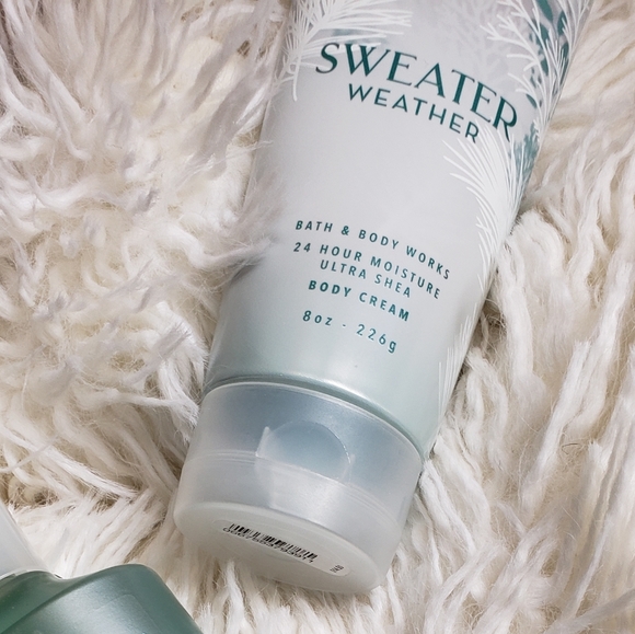 Sweater Weather 24 hr Shea Moisturizer & Wash - Picture 3 of 6